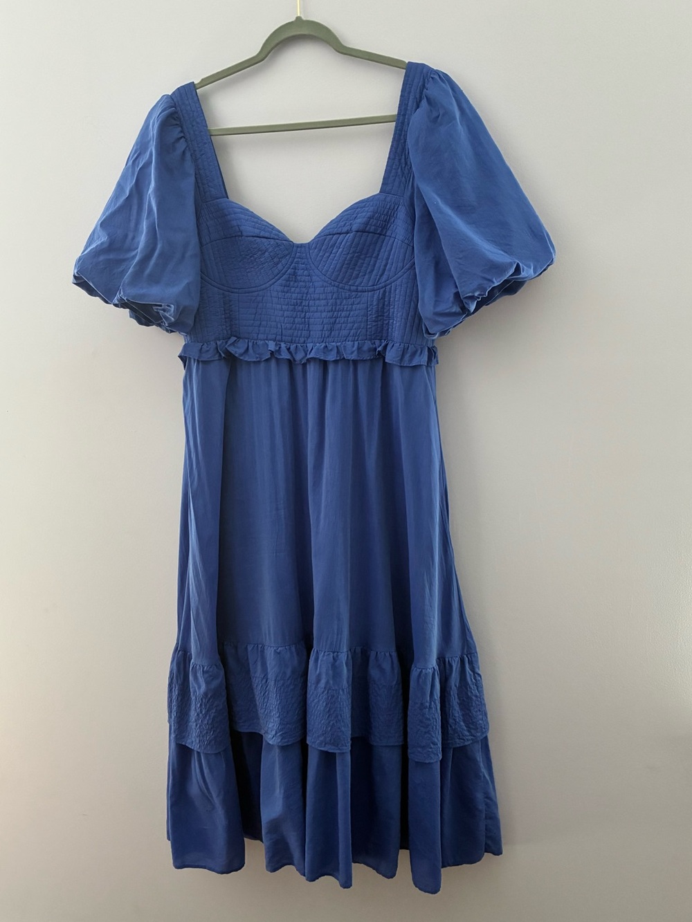 Farm Rio | Short-Sleeve Sweetheart Midi Dress - Picture 5 of 8